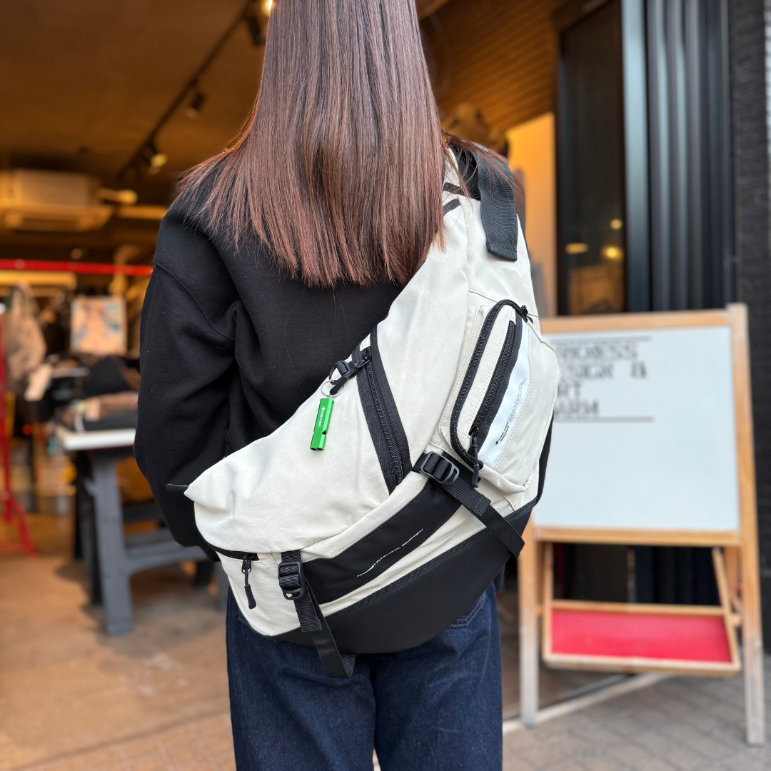 FFIM-206 FIRE FIRST ボディバッグ A4 バナナ型 ショルダー 13L 大容量 FFIM-206 FIRE FIRST ボディバッグ A4 バナナ型 ショルダー 13L 大容量
